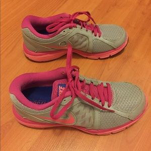 Nike running shoe size 6 good condition